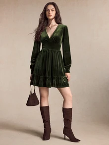 BizChic Đầm ngắn mùa hè nữ cổ chữ V xếp ly màu trơn phong cách thường ngày - màu xanh lá - Xem 4