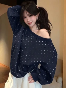 DAZY 女款寬鬆版型保暖內裡不對稱個性化字母印花衛衣 秋季 - 藏蓝色 - 查看 6