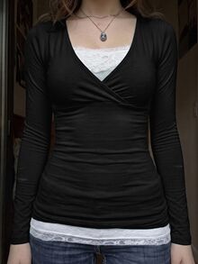 CovetEZ 女款甜美休閒性感清新百褶長袖百搭T恤，適合約會與日常穿著，秋季青色 - 黑色 - 查看 5