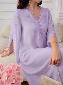 Al Najma 女款貼花裝飾鈕扣設計優雅阿拉伯風洋裝 - 紫色 - 查看 5