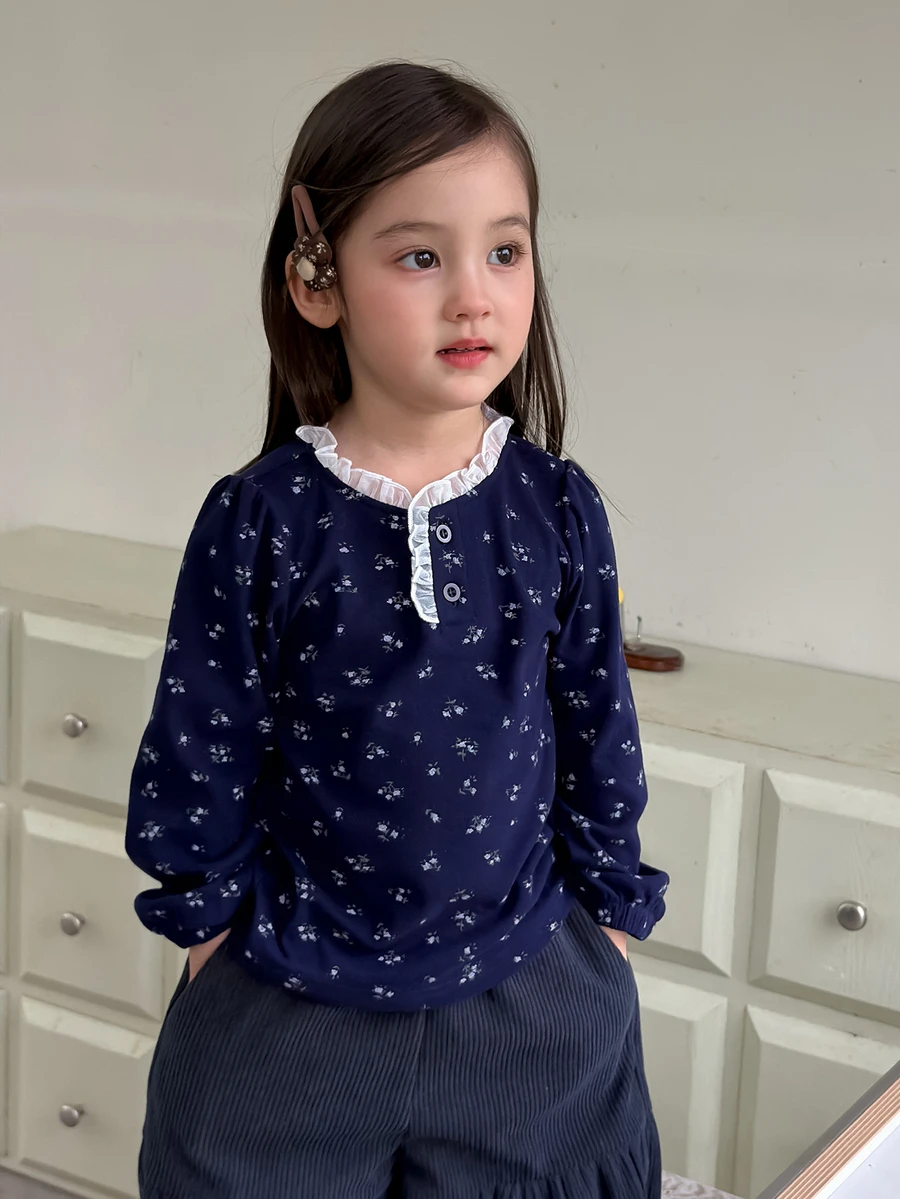 Dazy Kids Spädbarn (flicka) rundhalsad topp med helmönstrat blommigt tryck, koreansk stil, lång ärm, höst - Svart - Visa 1