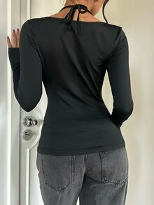 Aloruh Kaos Hitam Lengan Panjang Model Halter Neck dengan Patchwork Renda, Koleksi Musim Gugur/Dingin Wanita Terbaru - Hitam - View 2