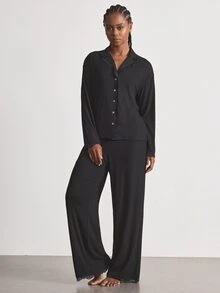Ocili 女款素色極簡日常穿著翻領貝殼鈕扣軟蕾絲長袖睡衣套裝 - 黑色 - 查看 4