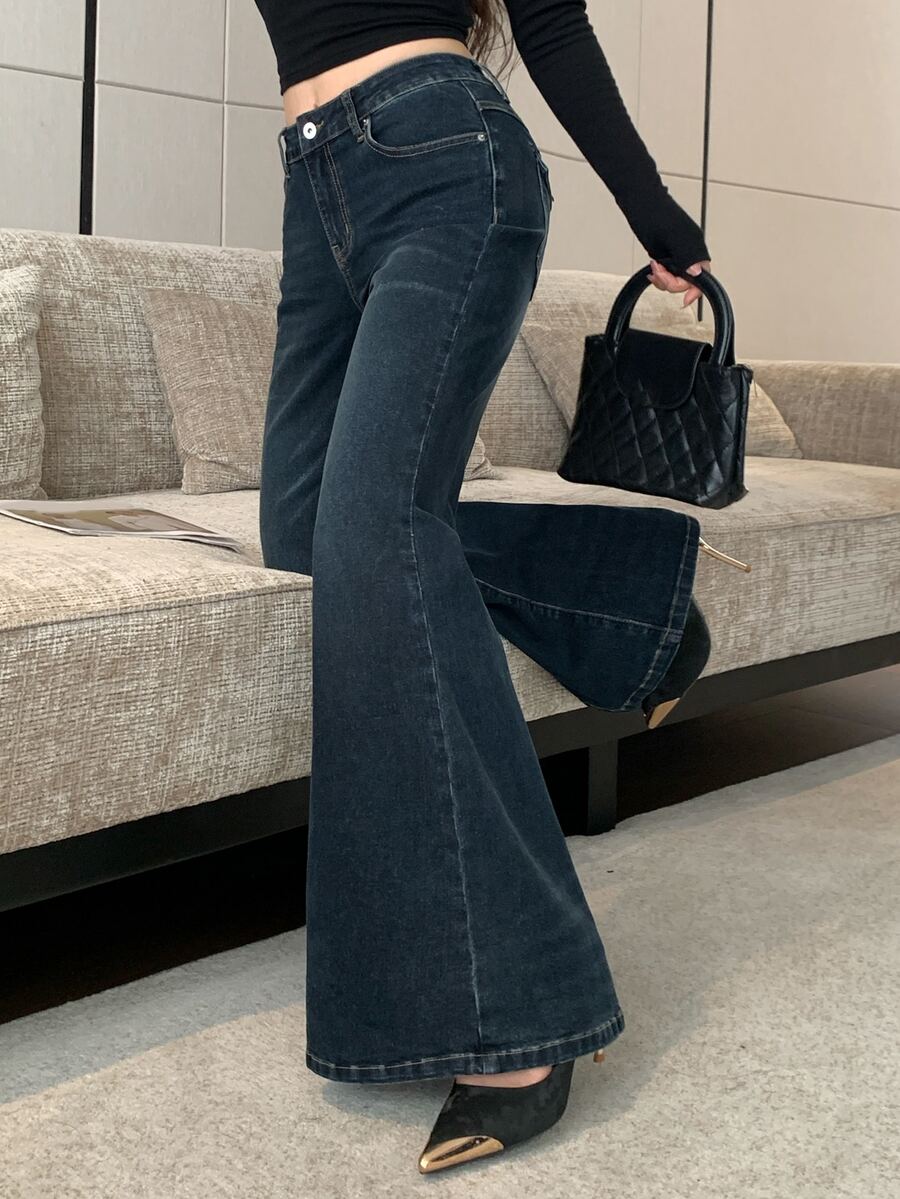DAZY Women's Casual Daily Denim Flare Jeans With Pockets And Buttons - Blue - View 1