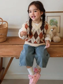 Dazy Kids 女嬰拼色菱格紋V領針織背心，秋冬季幼兒秋季服飾 - 卡其色 - 查看 1