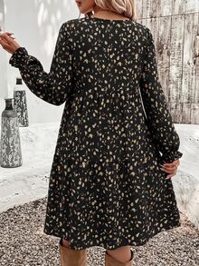 SHEIN VCAY 秋冬新款女款休閒簡約優雅圓領寬鬆中長洋裝，波點與豹紋印花，適合春秋穿著 - 黑色 - 查看 2