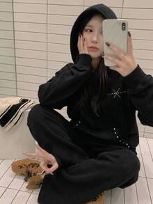 DAZY Women's 2pcs Rhinestone Pattern Loose Hooded Pullover Sweatshirt & Long Pants Casual Sports Streetwear Korean Style Fleece Lined Set, Autumn/Winter - Black - View 2
