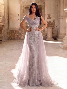 Elovaire Gaun Malam Formal Elegan untuk Tamu Pernikahan dengan Hiasan Mutiara dan Motif Sisik Ikan Berwarna Ungu Muda. - Mauve Purple - View 1