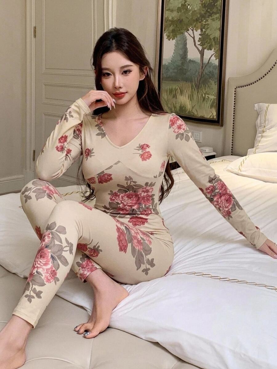 DAZY 花卉印花刷毛針織修身女款睡衣套裝,秋冬季服飾 - 卡其色 - 查看 1