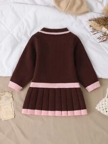 SHEIN 女嬰灰色秋季可愛家庭套裝熊紋理針織提花圓領A字裙，附手工壓褶裙襬與蝴蝶結裝飾，適合冬季 - 棕色 - 查看 2