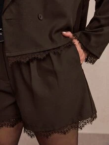 Freevana 大尺碼女款純色翻領長袖夾克搭配對比蕾絲短褲，優雅休閒套裝，正式辦公風，黑色，秋冬款 - 咖啡棕 - 查看 7