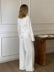 Livesso Autumn White Cotton Turn-Down Collar Button Pocket Decor Short Denim Jacket With Wide Leg Denim Pants Set - White - View 2