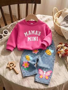 SHEIN Baby Girl Letter Graphic Pullover Sweatshirt & Cartoon Bee Butterfly Print Jeans Set - Multicolor - View 2