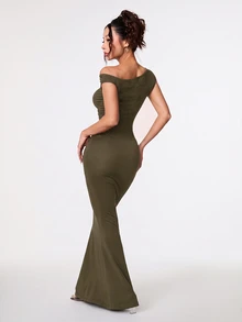 SHEIN PETITE 優雅女款酒紅色斜肩不對稱超長魚尾洋裝，秋季用餐宴會與派對穿搭，夜店畢業季夏季洋裝 - 綠色 - 查看 2