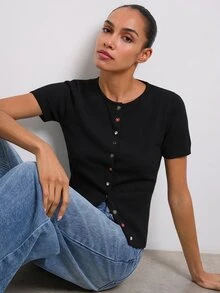 Maija 女款米白色短袖針織上衣，圓領羅紋針織細節，休閒優雅法式風，適合早午餐穿搭、夏季辦公室、教師節 - 黑色 - 查看 7