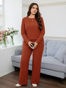 Easowa Curve 2件組大尺碼長袖上衣與迷彩印花長褲套裝，女款軍綠色秋季休閒日常穿著，迷彩兩件式居家套裝 - 酒紅色 - 查看 5