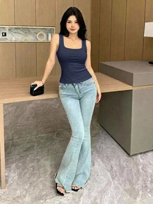 DAZY 百搭寬肩帶加墊細肩帶背心，四季皆宜 - 藏蓝色 - 查看 4