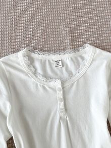 SHEIN Tween Girl Tween Girl Spring Autumn Winter Casual Elegant Lace Patchwork Button Decor Half-Open Neck Long Sleeve Slim Fit White T-Shirt, Suitable For Layering And Outdoor Wear - White - View 4