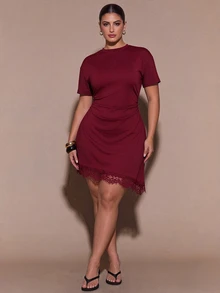 SHEIN BAE CURVE 大尺碼時尚青春款，實用百搭，適合休閒通勤、工作、萬聖節等多種場合 - 酒紅色 - 查看 1