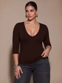 SHEIN BAE CURVE 大尺碼女款黑色深V領休閒七分袖T恤 - 咖啡棕 - 查看 7