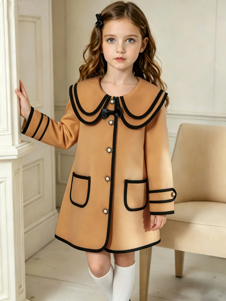 SHEIN Elladie kids 女童羊毛外套,時尚飾邊設計,3D蝴蝶結配珍珠鈕扣,適合日常穿搭的復古優雅可愛造型 - 卡其色 - 查看 1