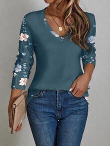 EMERY ROSE Women's Patchwork Floral Print V-Neck Long Sleeve Casual T-Shirt - Multicolor - View 3