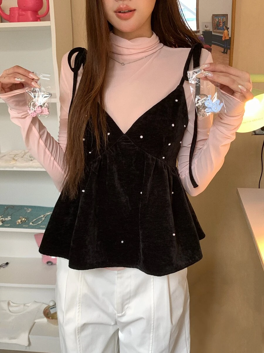 DAZY 女款珍珠韓式層次感天鵝絨細肩帶背心 - 黑色 - 查看 1