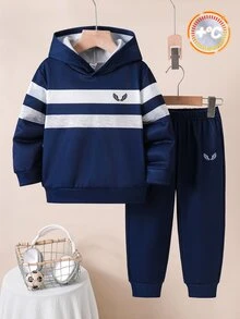 SHEIN 兒童男童 2 件組休閒簡約寬鬆運動休閒經典時尚配色拼接分色圖案、翅膀印花寬鬆長袖連帽衛衣套裝，適合秋冬、開學季、家庭聚會、生日派對、拍照、度假、節日，運動風舒適 - 彩色 - 查看 2