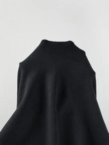 SHEIN 新款米白色 V 領針織上衣，對比黑色扇貝荷葉邊飾邊，喇叭荷葉袖口 - 黑色 - 查看 4