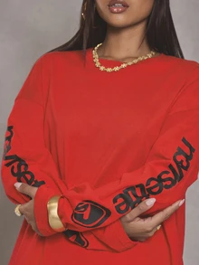 MUSERA 寬鬆大版圖案袖長版T恤 Cool Girl 街頭風 日常穿搭 校園風 1997 Holiday Vacation 春夏休閒款 - 紅色 - 查看 2