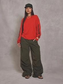 MUSERA 寬鬆大版圖案袖長版T恤 Cool Girl 街頭風 日常穿搭 校園風 1997 Holiday Vacation 春夏休閒款 - 紅色 - 查看 5