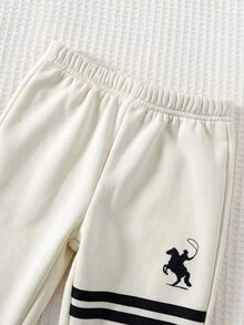 Cozy Pixies 男嬰馬刺繡對比飾邊 Polo 衫與運動長褲套裝 - 彩色 - 查看 6