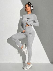 SHEIN Essnce 休閒極簡針織女款長袖圓領T恤與內搭褲2件套，適合秋冬，蝴蝶結印花，高彈性 - 淺灰色 - 查看 4