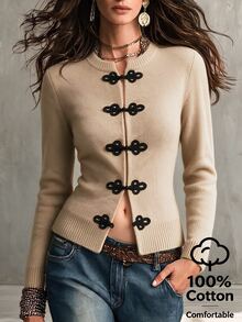 SHEIN كارديجان محبوك بأسلوب صيني خريفي بأزرار على شكل ضفدع للنساء، بياقة دائرية وأكمام طويلة وقصة ضيقة - كاكي - مشاهدة 4