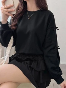 DAZY 對比色蝴蝶結裝飾圓領寬鬆女款運動衫 秋冬款 - 黑色 - 查看 3