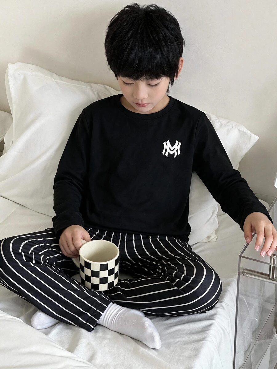 SHEIN 青少年男孩字母印花長袖上衣與長褲休閒日常居家睡衣套裝 - 黑色 - 查看 1