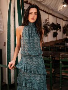 Nöista Vestido largo con cuello halter y volantes en la falda. - Neblina azul - Ver 3