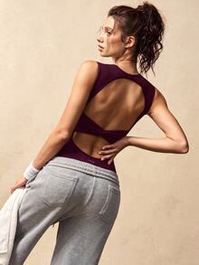 VARSIVA 女款運動休閒連身褲 素色無袖露背鏤空修身設計 - 酒紅色 - 查看 10
