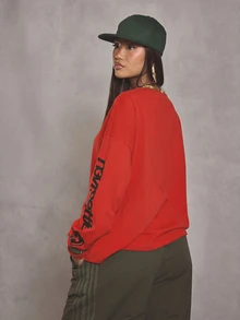 MUSERA 寬鬆大版圖案袖長版T恤 Cool Girl 街頭風 日常穿搭 校園風 1997 Holiday Vacation 春夏休閒款 - 紅色 - 查看 4