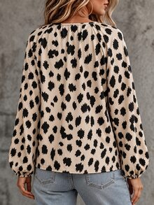 EMERY ROSE Women's V-Neck Leopard Print Long Sleeve Blouse - Khaki - View 2
