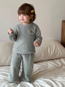 DAZY 2件組女嬰卡通刺繡圓領休閒家居服套裝 秋冬幼兒女童衣著 - 灰色 - 查看 5