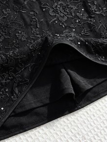SHEIN 青少年女孩黑色紋理布料低腰裙，內建短褲，休閒低腰迷你裙 - 黑色 - 查看 5