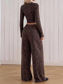 SHEIN EZwear 秋季新款復古棕色豹紋圖案抓皺長袖T恤與長褲兩件套，復古學院風，適合秋冬、畢業季、返校、派對、聚會 - 彩色 - 查看 2