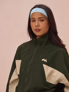 MUSERA 尼龍半拉鍊口袋細節 Logo 連帽風衣外套 春季徒步 運動休閒 返校季 健身 日常 秋季 - 卡其色 - 查看 5