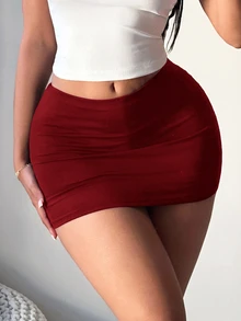 SHEIN SXY 大尺碼女款純色基本款黑色性感休閒迷你緊身裙（附內搭打底褲），適合秋季約會之夜、電音派對、演唱會 - 紅色 - 查看 4