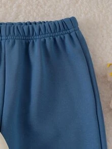 SHEIN 女童 2 件套，秋冬長袖可愛熊刺繡衛衣 + 慢跑褲，柔軟舒適套裝，兒童休閒日常穿著，適合男孩舒適外出與玩耍，中性風格 - 藍色 - 查看 8