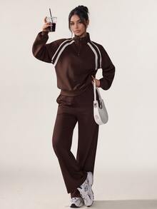 Sovereign Charm Sovereign Charm Sweatshirt Olahraga Lengan Panjang Wanita Bergaris dengan Resleting Setengah - Coklat - View 7