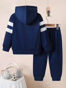 SHEIN 兒童男童 2 件組休閒簡約寬鬆運動休閒經典時尚配色拼接分色圖案、翅膀印花寬鬆長袖連帽衛衣套裝，適合秋冬、開學季、家庭聚會、生日派對、拍照、度假、節日，運動風舒適 - 彩色 - 查看 3