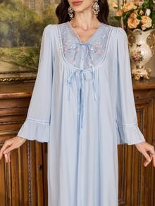 PalaceNights 2pcs Women's Heavy Embroidery Lace Trim Robe + Camisole Nightgown Set - Blue - View 4