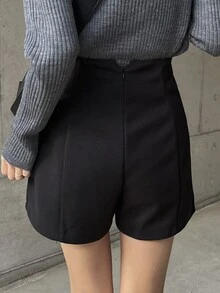 FRIFUL 女款休閒純色高腰短褲校園風 - 黑色 - 查看 5